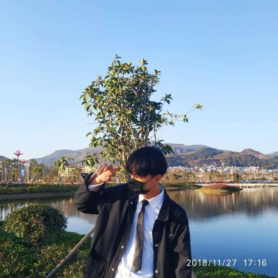 ��ɫ����ͷ�� ???????