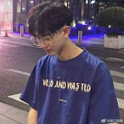 ��ɫ����ͷ�� ???????