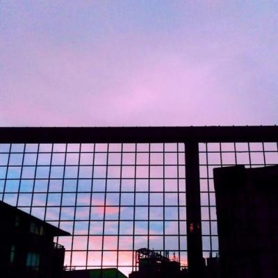 ���¸����΢��ͷ��羰        ��������������