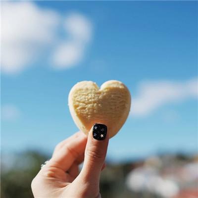 ��������˵�΢��ͷ��      ��̾������