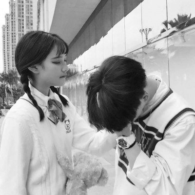 ����ͷ�񣨺ڰ׷磩