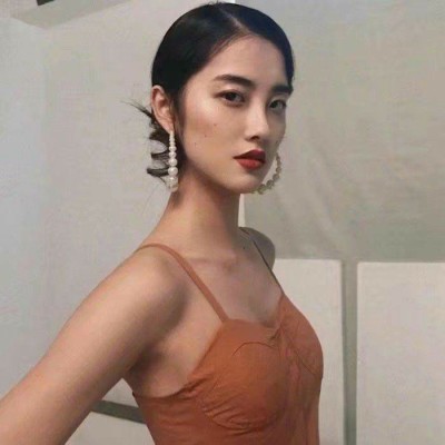 �������ʷ�����Ůͷ.�������ǹ����� ��һ����Ŀ����.