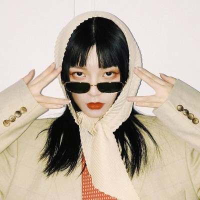 �������