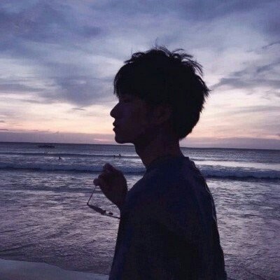 ��ͷ/���˸����ݣ�Ҳȱ�˸��ʸ�