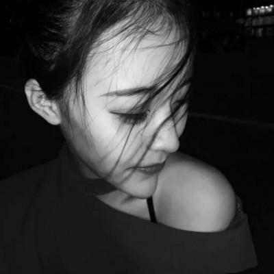 �ڰ�Ů��ͷ��