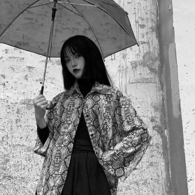 �ڰ�Ů��ͷ��