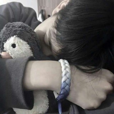 ����:�ڰ���ͷ   Ըϲ