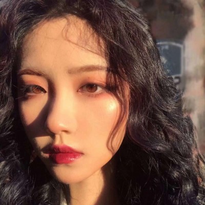 ǳ�ģ�Ůͷ/��������ͻȻ���������� ����������صļ�į������