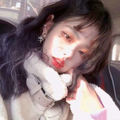 ǳ�ģ�Ůͷ/��������ͻȻ���������� ����������صļ�į������