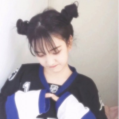 Ů������ͷ��?������������Ů����ֻ֪���������㡣