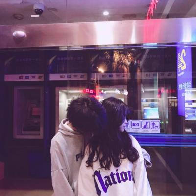 �ÿ������׵���ͷ    ����һ�����кη�