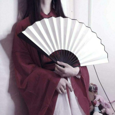 ������ϣ����ĵ�ɫһֱ���������¸�