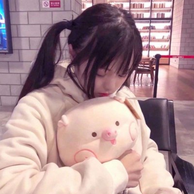 ������ϣ����ĵ�ɫһֱ���������¸�