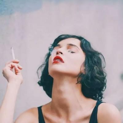 ŷ��Ů��ͷ��