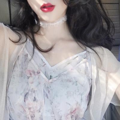 ��������Ů��΢��ͷ��    ��������