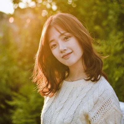 ��������Ů��΢��ͷ��    ��������