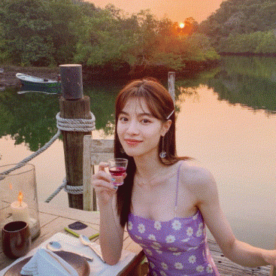 Ů��ͷ�� ϲ������Ц ���綼����