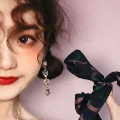 ��짣�Ů��ͷ�� ��������ɴ���  �ϵ�����������Ĵ�����