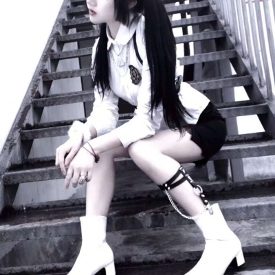 ��λŮͷ�ԸС�