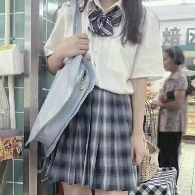 �ǣ�Ů����λ