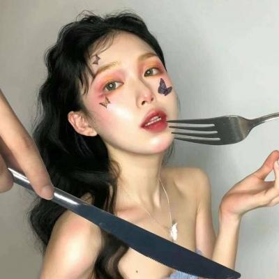 ��һ�������ϱ�����һ�򱶵��� Ů��ͷ��