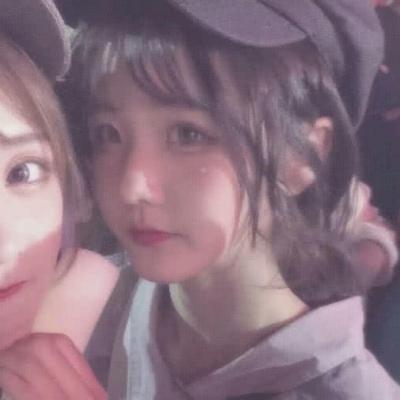 ��һ�������ϱ�����һ�򱶵��� Ů��ͷ��