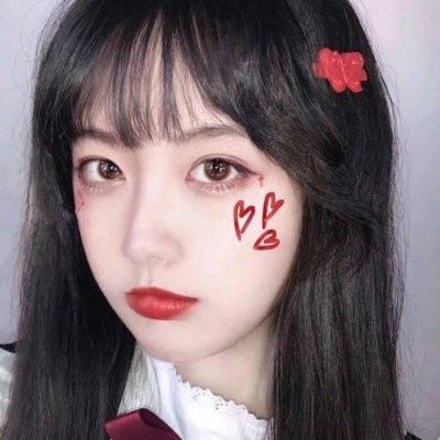 ��һ�������ϱ�����һ�򱶵��� Ů��ͷ��