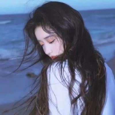 ��һ�������ϱ�����һ�򱶵��� Ů��ͷ��