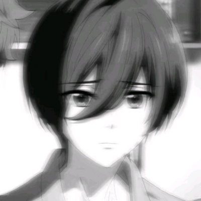 ���˧�������ڰ�����ͷ��