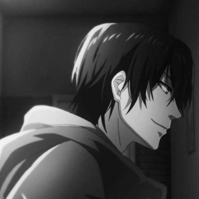 ���˧�������ڰ�����ͷ��