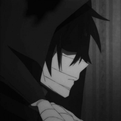 ���˧�������ڰ�����ͷ��