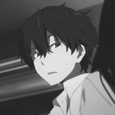 ���˧�������ڰ�����ͷ��