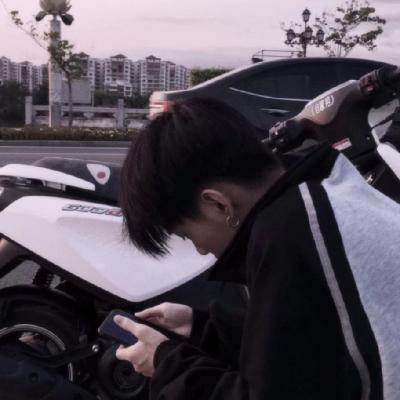 ���˧����������ͷ��