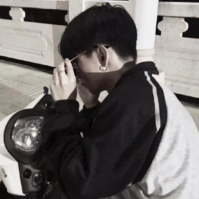 ���˧����������ͷ��