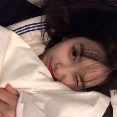 ����Ψ���ʺ���΢�ŵ�Ůͷ ����