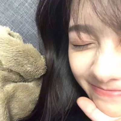 ����Ψ���ʺ���΢�ŵ�Ůͷ ����