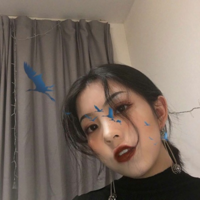 �߹�����Ů��΢��ͷ�� ����