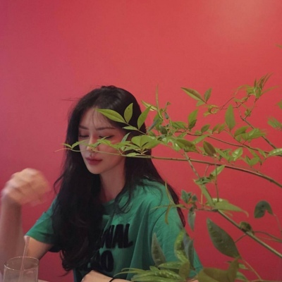 �߹�����Ů��΢��ͷ�� ����