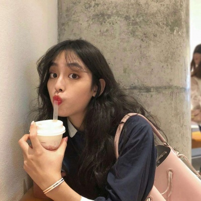 �߹�����Ů��΢��ͷ�� ����