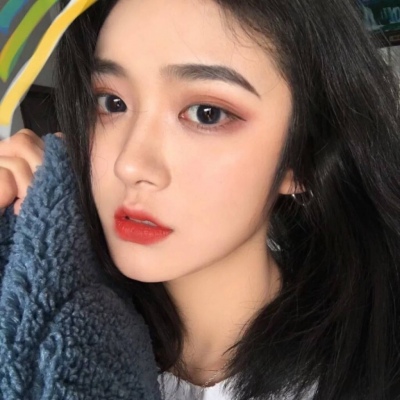 �߹�����Ů��΢��ͷ�� ����