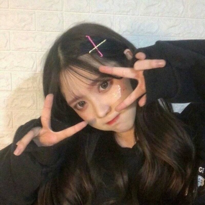 �߹�����Ů��΢��ͷ�� ����