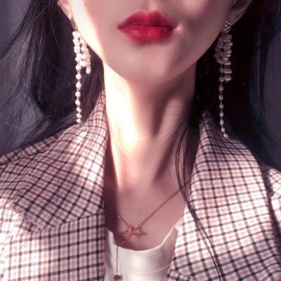 ����/�����Ը�΢��Ůͷ/��Ҫ��Ϊ�к��������������ϲ����.