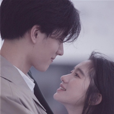 ��ͷ/ɽ��Զ�����˼��̻���һ���㣬��һ�����㡣