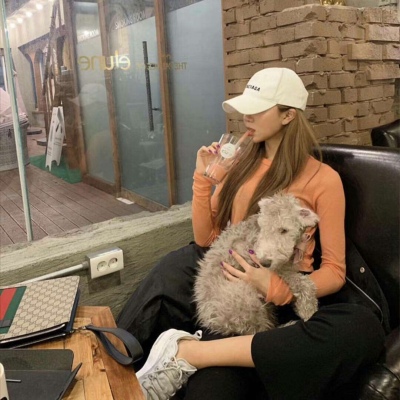 ����Ů�����ͷ��