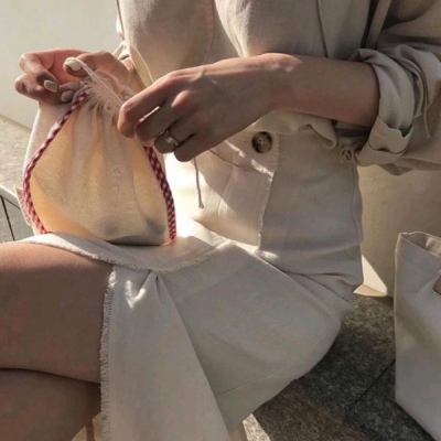 ����/�Ըг���Ůͷ/Ů������һ���˼�������ֺܶ� ?