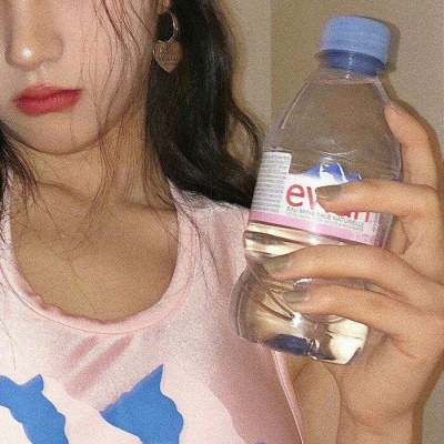 ��λŮ���Ը�ͷ?����