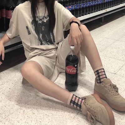 ��λŮ���Ը�ͷ?����