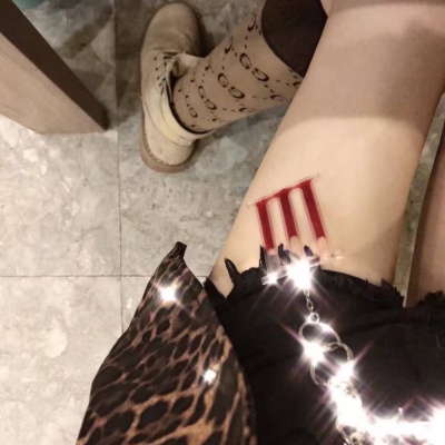 ��λŮ���Ը�ͷ?����