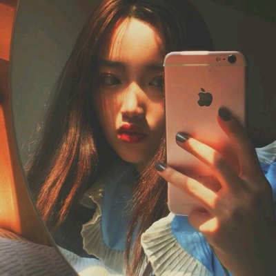 ���/Ůͷ   �������û죬����ұ������ ?