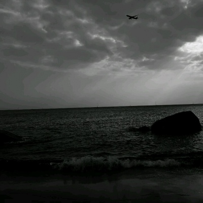 ��֮�ϡ�ڰ׹�Ӱ